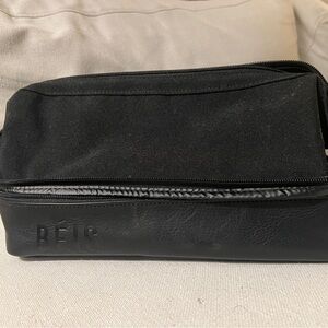 BÉIS Dopp kit NWT